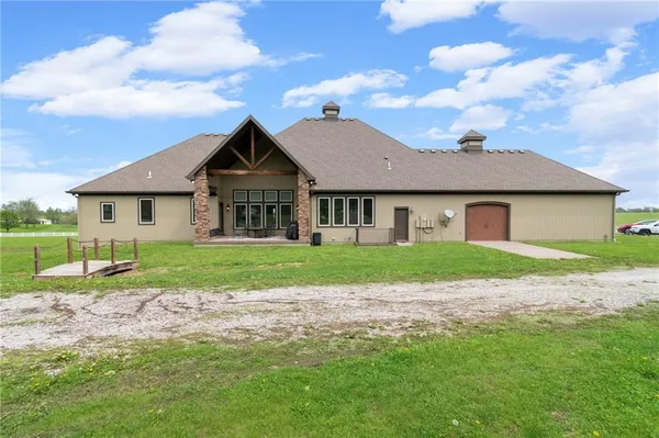 $1,900,000 | 16108 Plattsburg Road, Kearney, MO 64060