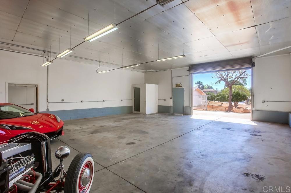 2010 Alessandro Trail Vista, CA 92084 - Photo 16 of 23