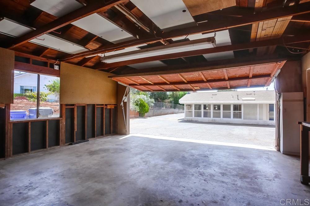 2010 Alessandro Trail Vista, CA 92084 - Photo 20 of 23