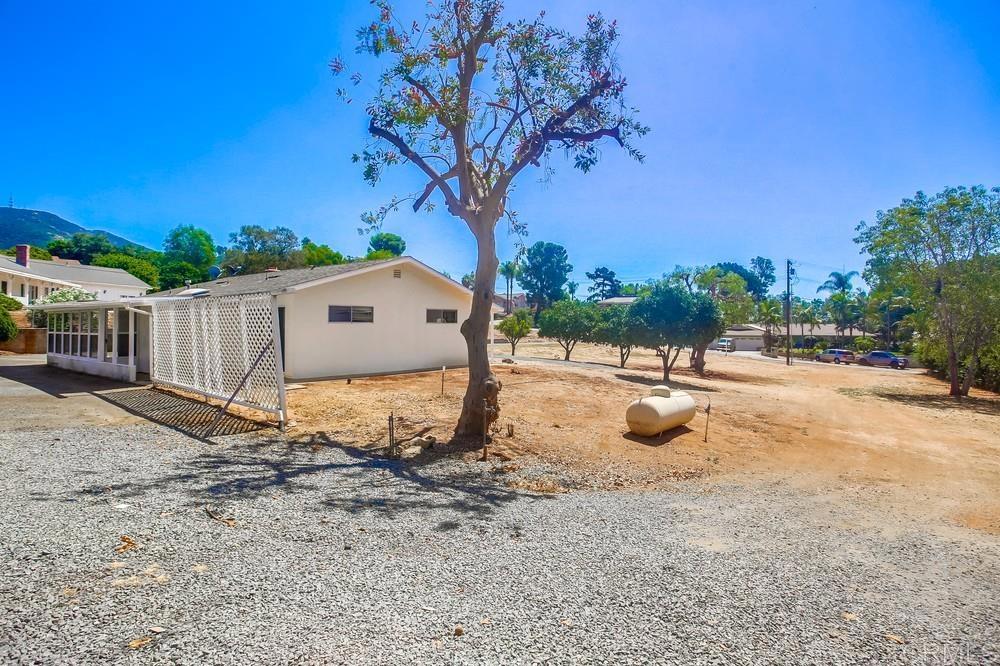 2010 Alessandro Trail Vista, CA 92084 - Photo 23 of 23