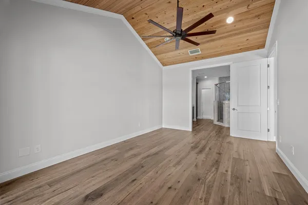 a bathroom with a bath tub