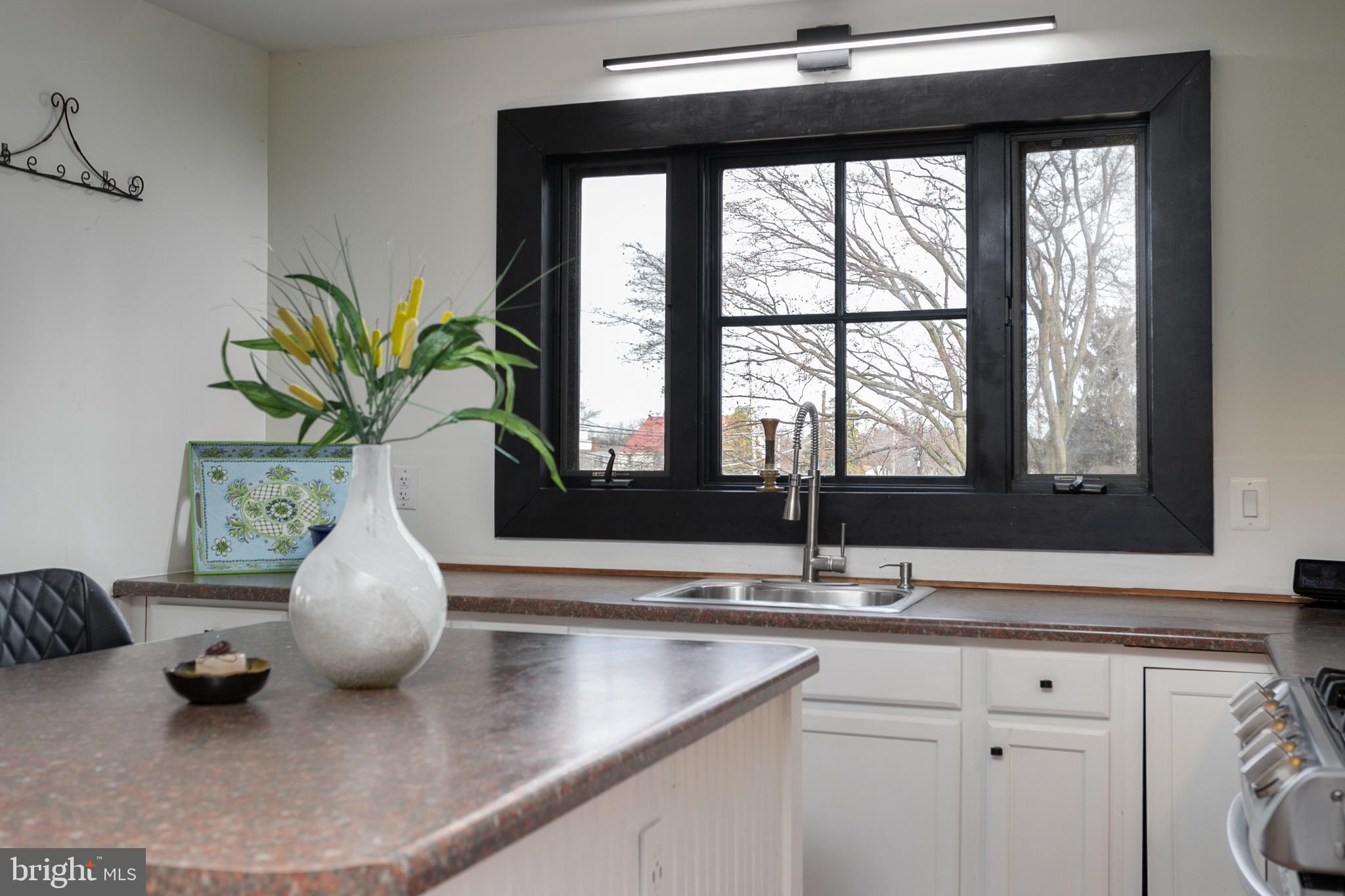 146 Wrightstown Cookstown Road Cookstown, NJ 08511 - Photo 12 of 40 Bright kitchen