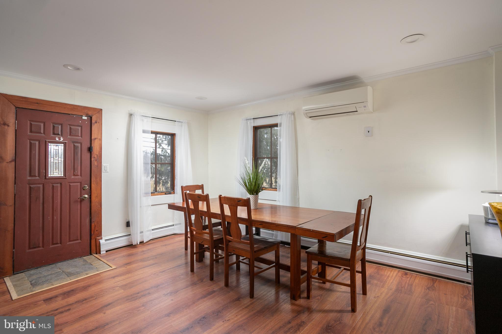 146 Wrightstown Cookstown Road Cookstown, NJ 08511 - Photo 18 of 40 Dining room