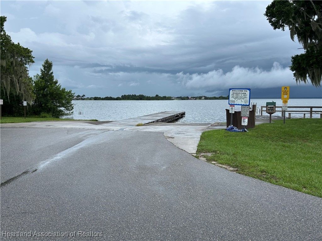 11 Mockingbird Road Lake Placid, FL 33852 - Photo 34 of 41 LOADING AND UNLOADING YOUR BOAT IS A BREEZE WITH THIS NICE DOCK