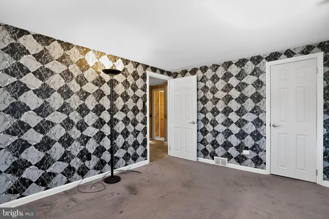 $425,000 | 537 Sherwood Lane, Hatboro, PA 19040