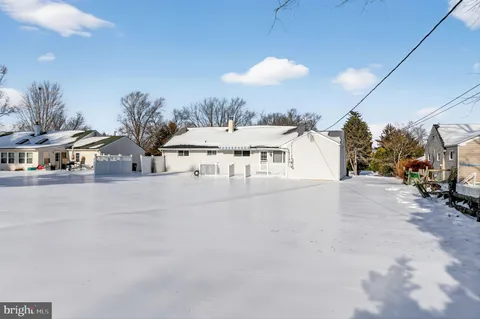 $425,000 | 537 Sherwood Lane, Hatboro, PA 19040