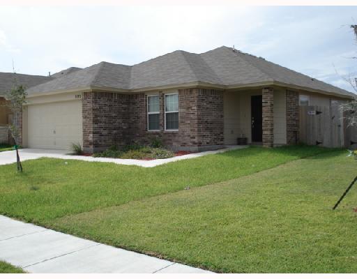 1122 Livermore Street Portland, TX 78374 - Photo 1 of 10 a view of a house with a yard