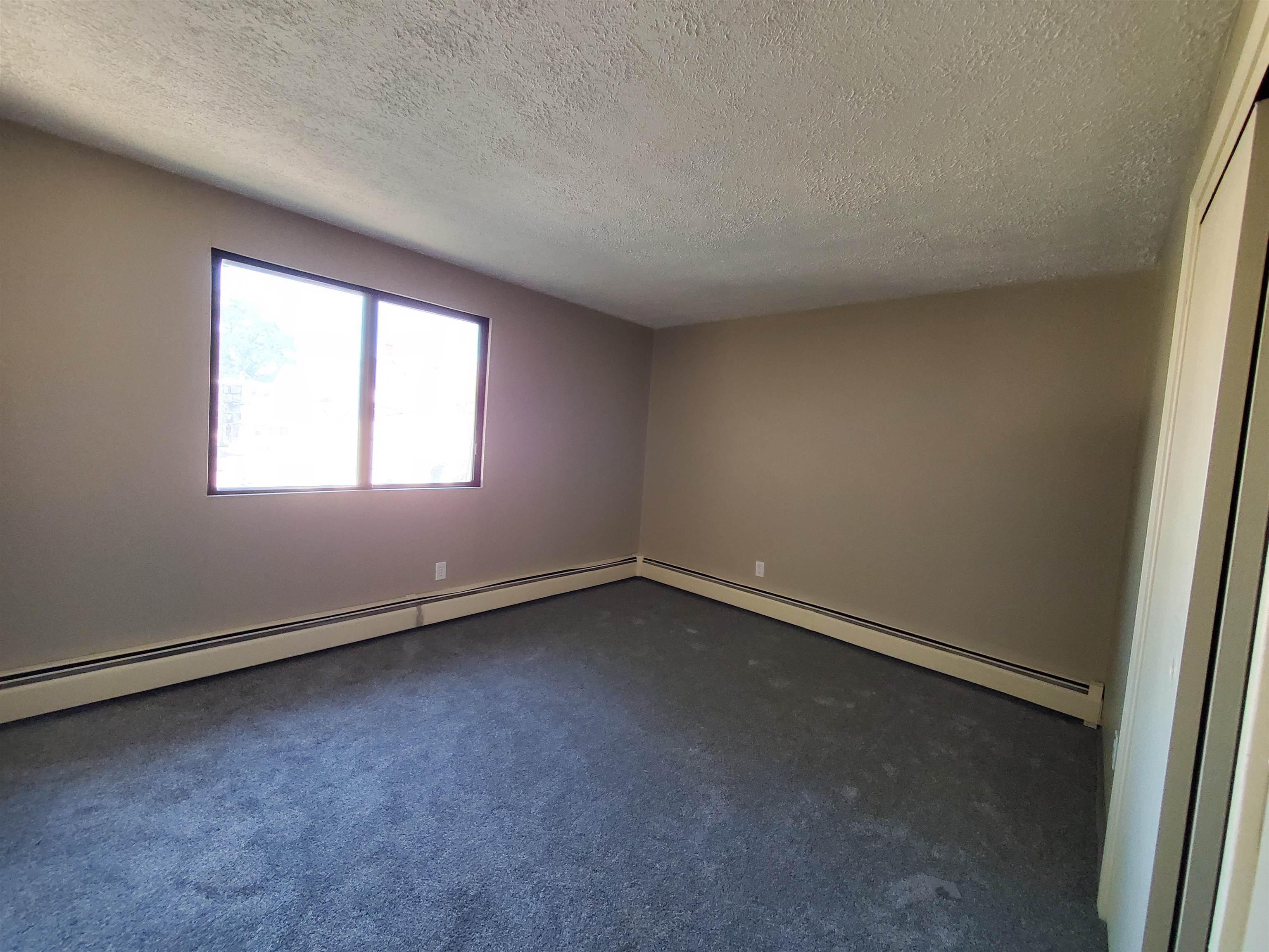 25 Log Street, Unit 3D Manchester, NH 03102 - Photo 5 of 7 Gallery Image 5