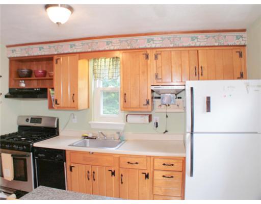 831 Rolling Rock Road Pittsburgh, PA 15234 - Photo 8 of 16 Kitchen.