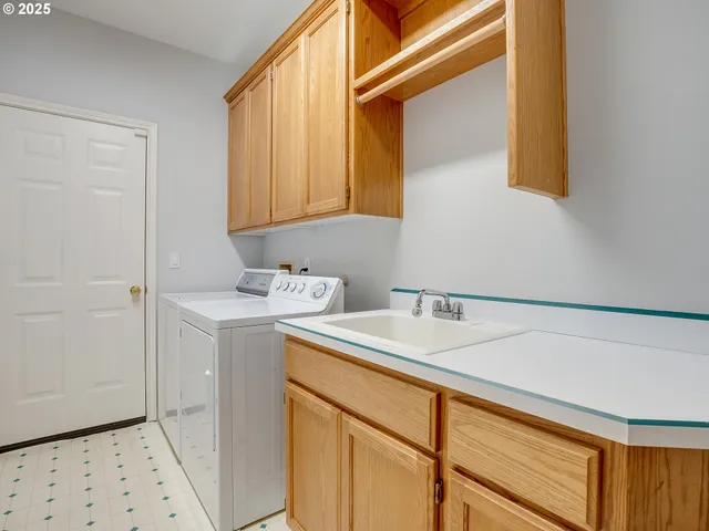 a view of a indoor garage