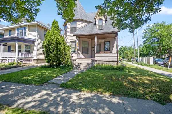 $360,000 | 264 Eastern Avenue Southeast, Grand Rapids, MI 49503