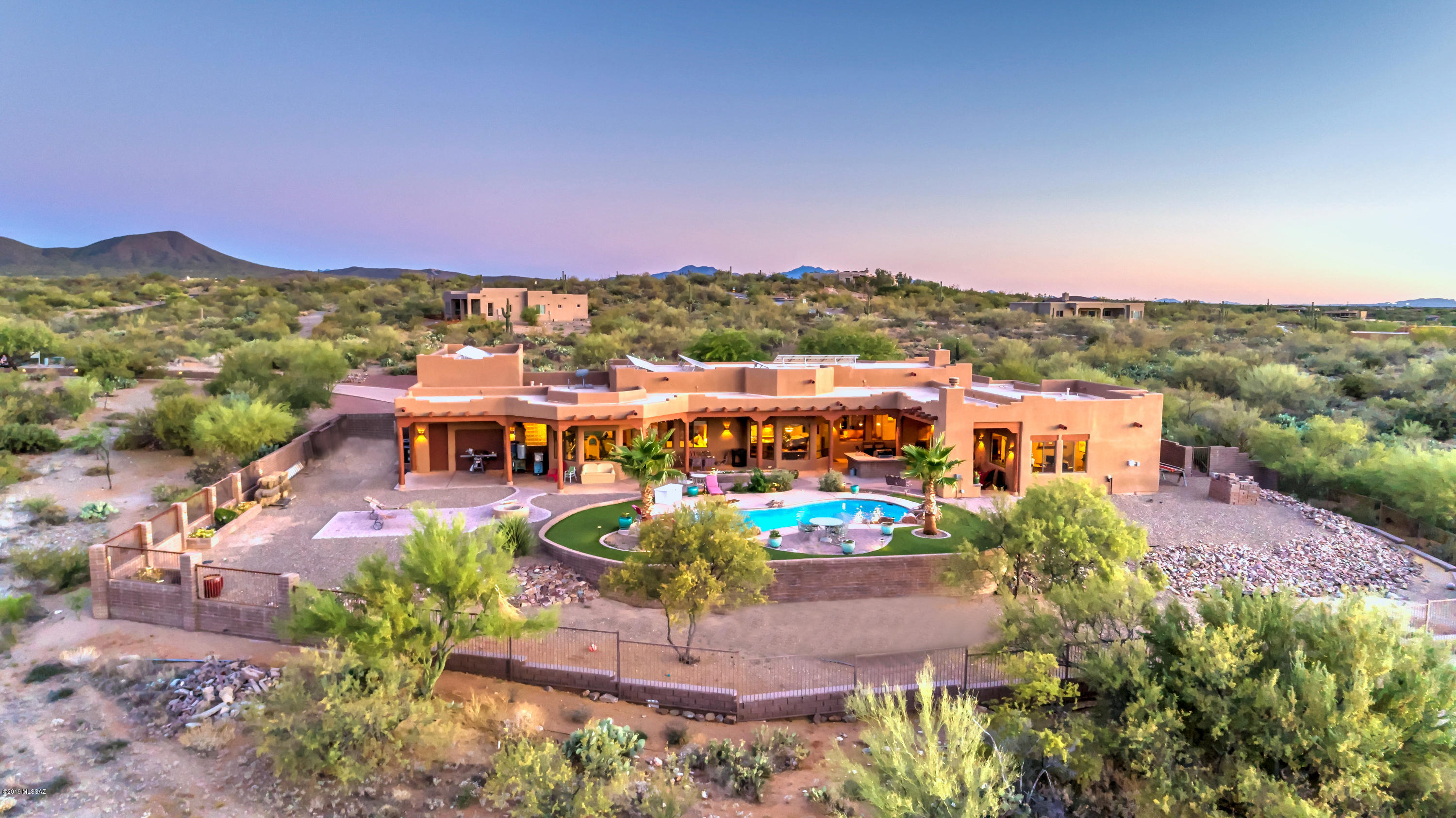 8346 East Tumbling R Ranch Place Vail, AZ 85641 - Photo 2 of 41 Gallery Image 2