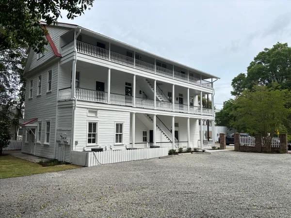 $2,430 | 419 Whilden Street, Unit D, Mount Pleasant, SC 29464