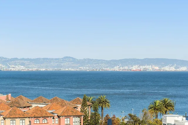 $1,995,000 | 229 Brannan Street, Unit 7A, San Francisco, CA 94107