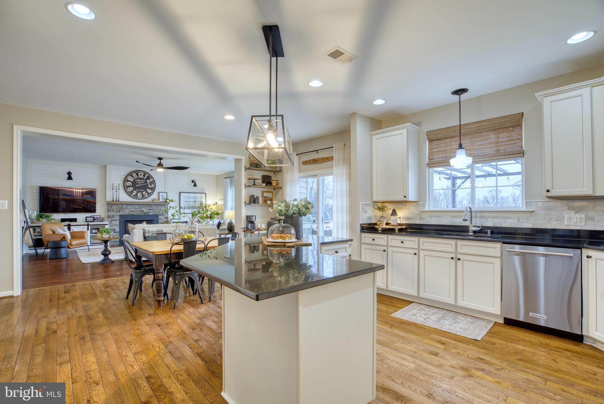18452 Kerill Road Triangle, VA 22172 - Photo 8 of 74