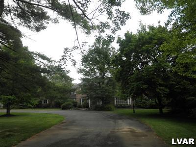 1880 Nottingham Road Allentown, PA 18103 - Photo 3 of 50 Gallery Image 3