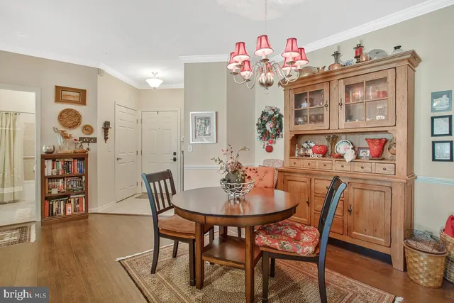 $212,500 | 5301 Wyndholme Circle, Unit 302, Baltimore, MD 21229