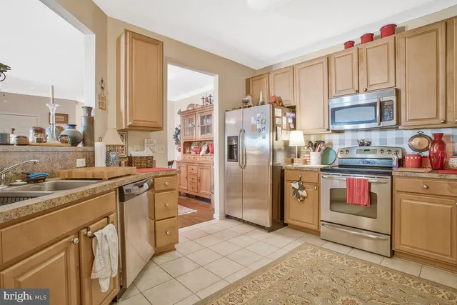 $212,500 | 5301 Wyndholme Circle, Unit 302, Baltimore, MD 21229