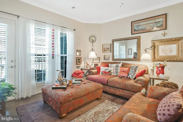 $212,500 | 5301 Wyndholme Circle, Unit 302, Baltimore, MD 21229