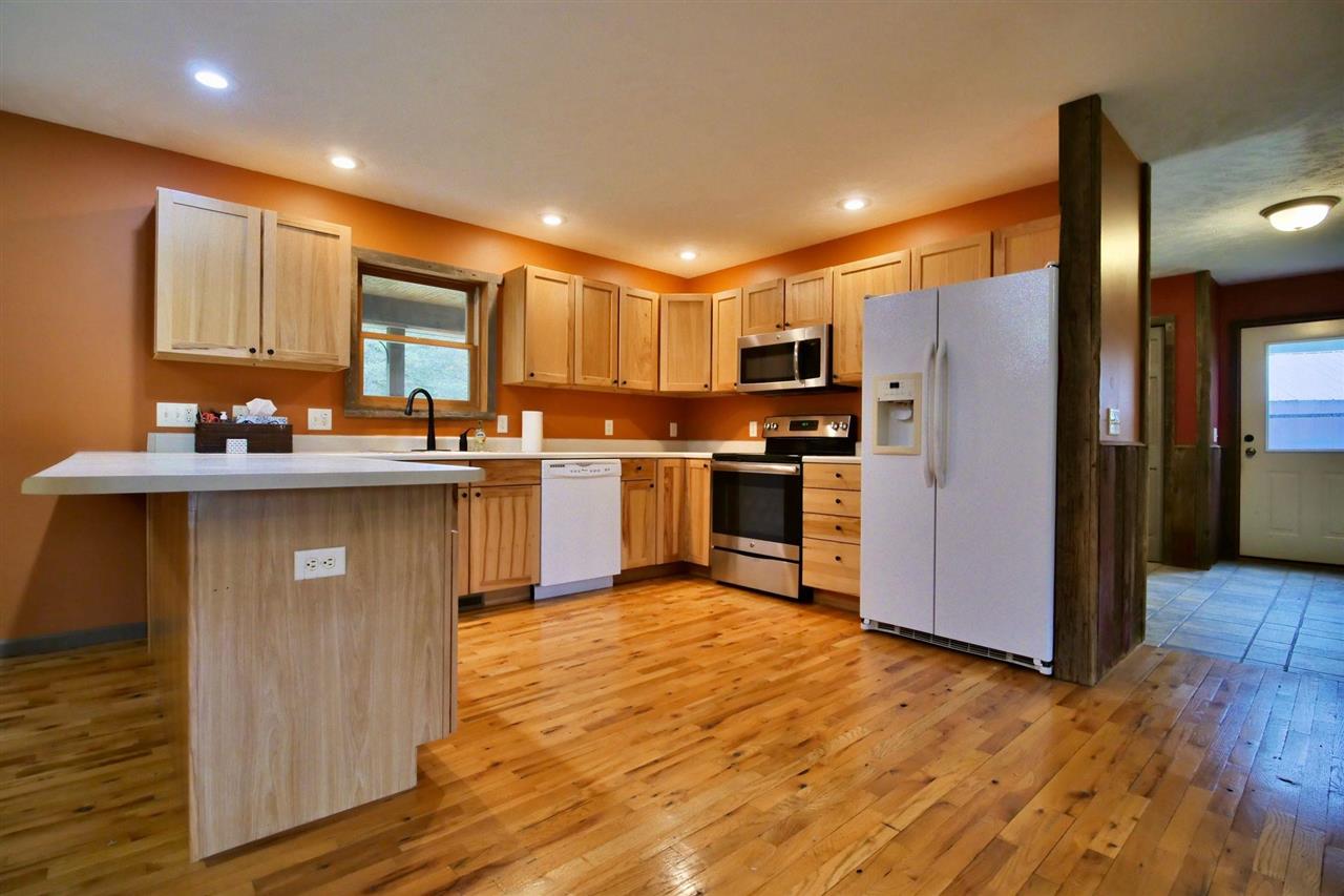 8760 North 11 Road Mesick, MI 49668 - Photo 5 of 40 1887086-4.JPG