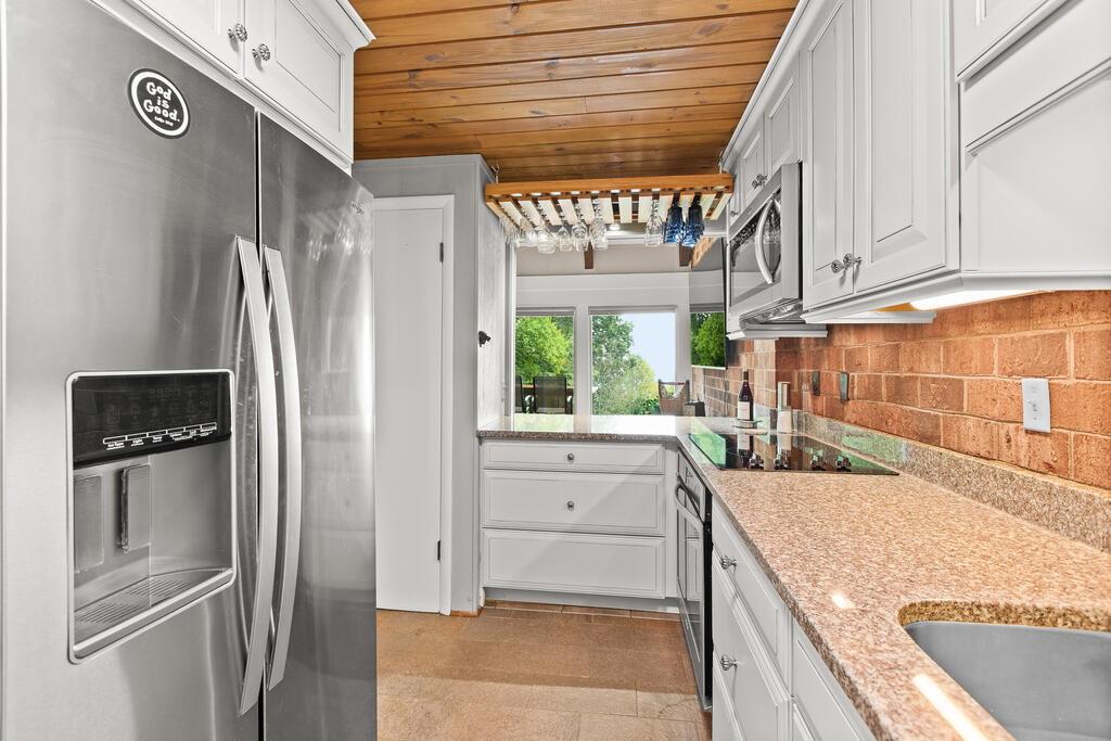 39 Villa Road Hillsville, VA 24343 - Photo 13 of 41 Gallery Image 13
