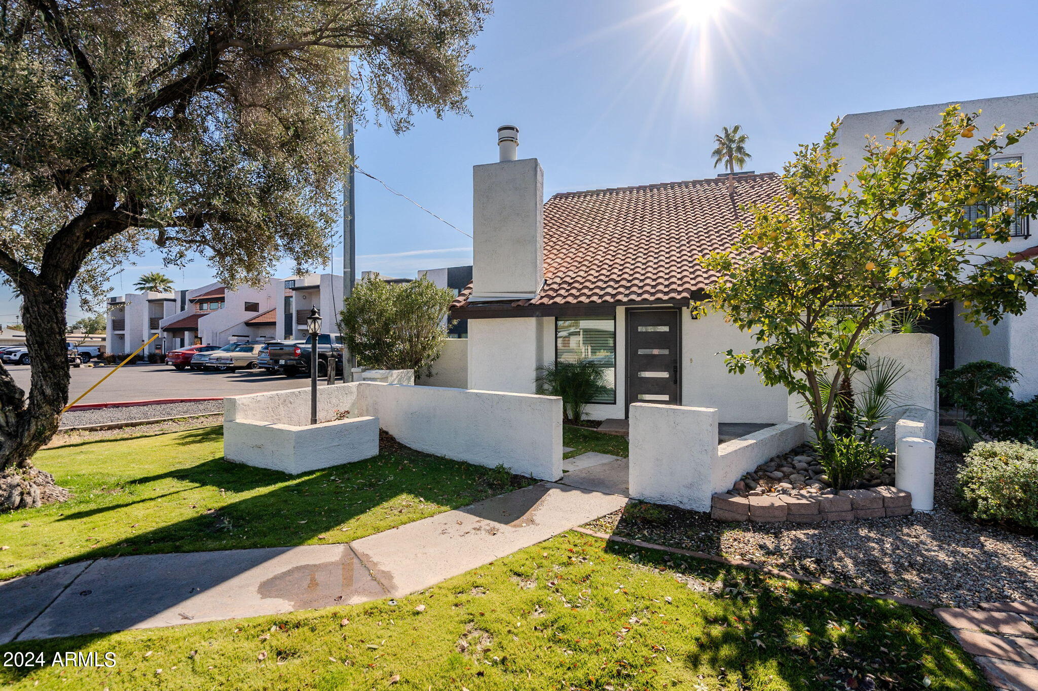747 East Bethany Home Road Phoenix, AZ 85014 - Photo 2 of 47 3-web-or-mls-Bethany Home-3