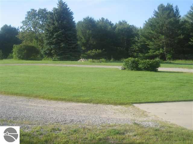 7575 Skegemog Point Road Williamsburg, MI 49690 - Photo 10 of 15 1702430-9.JPG