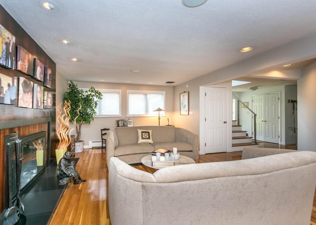 52 Damon Road Needham, MA 02494 - Photo 11 of 26