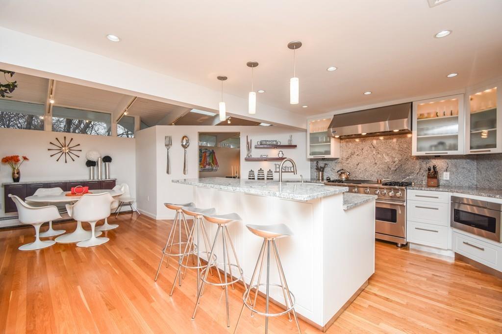 52 Damon Road Needham, MA 02494 - Photo 5 of 26