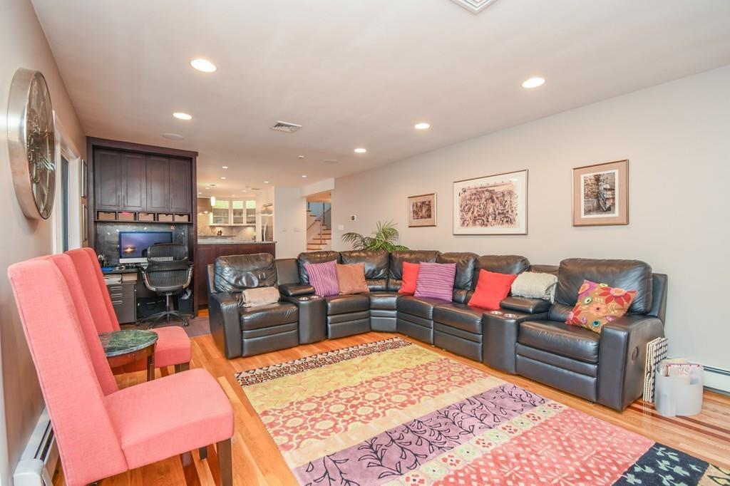 52 Damon Road Needham, MA 02494 - Photo 8 of 26