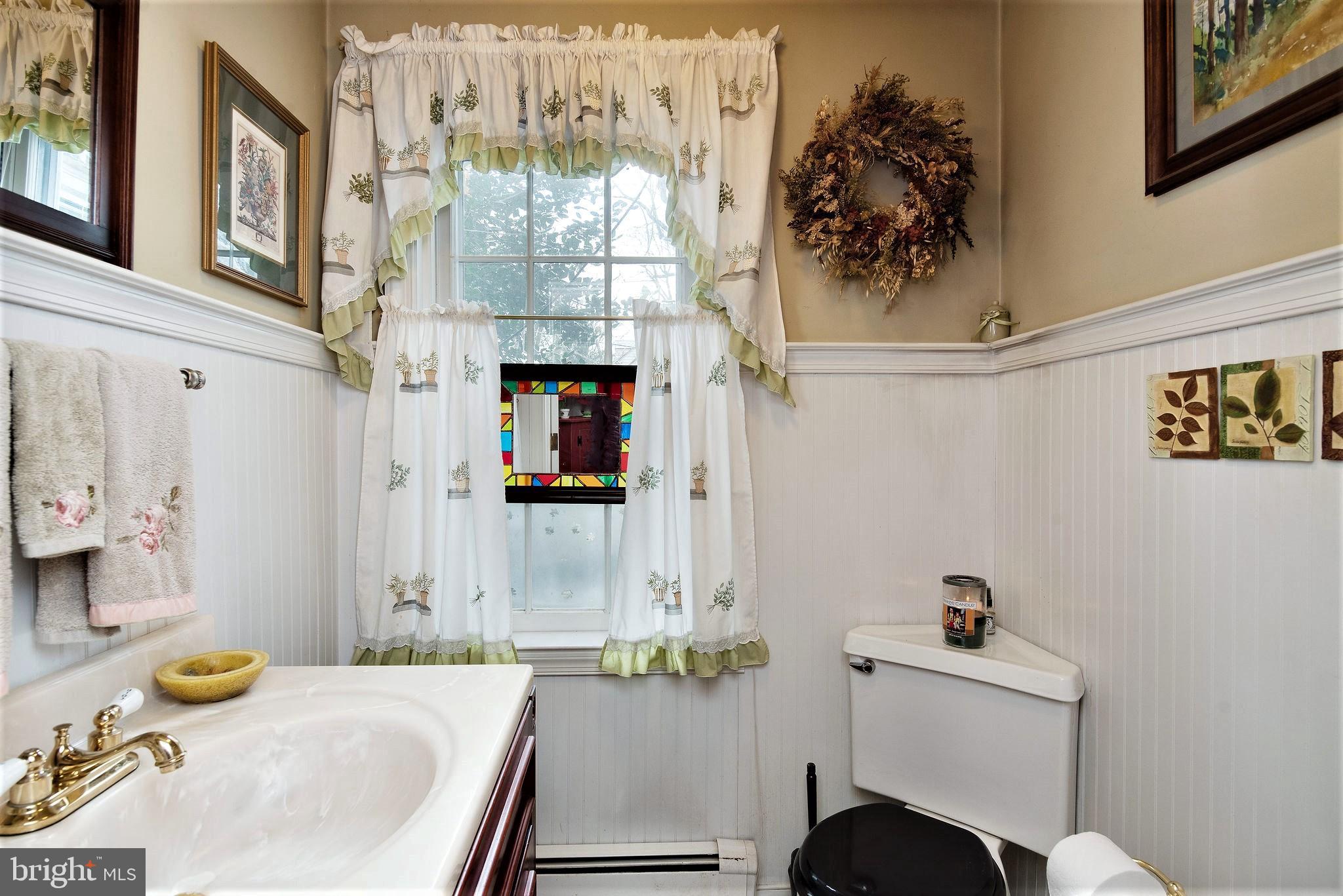 1701 Alsace Road Reading, PA 19604 - Photo 13 of 40 Main Level Powder Room