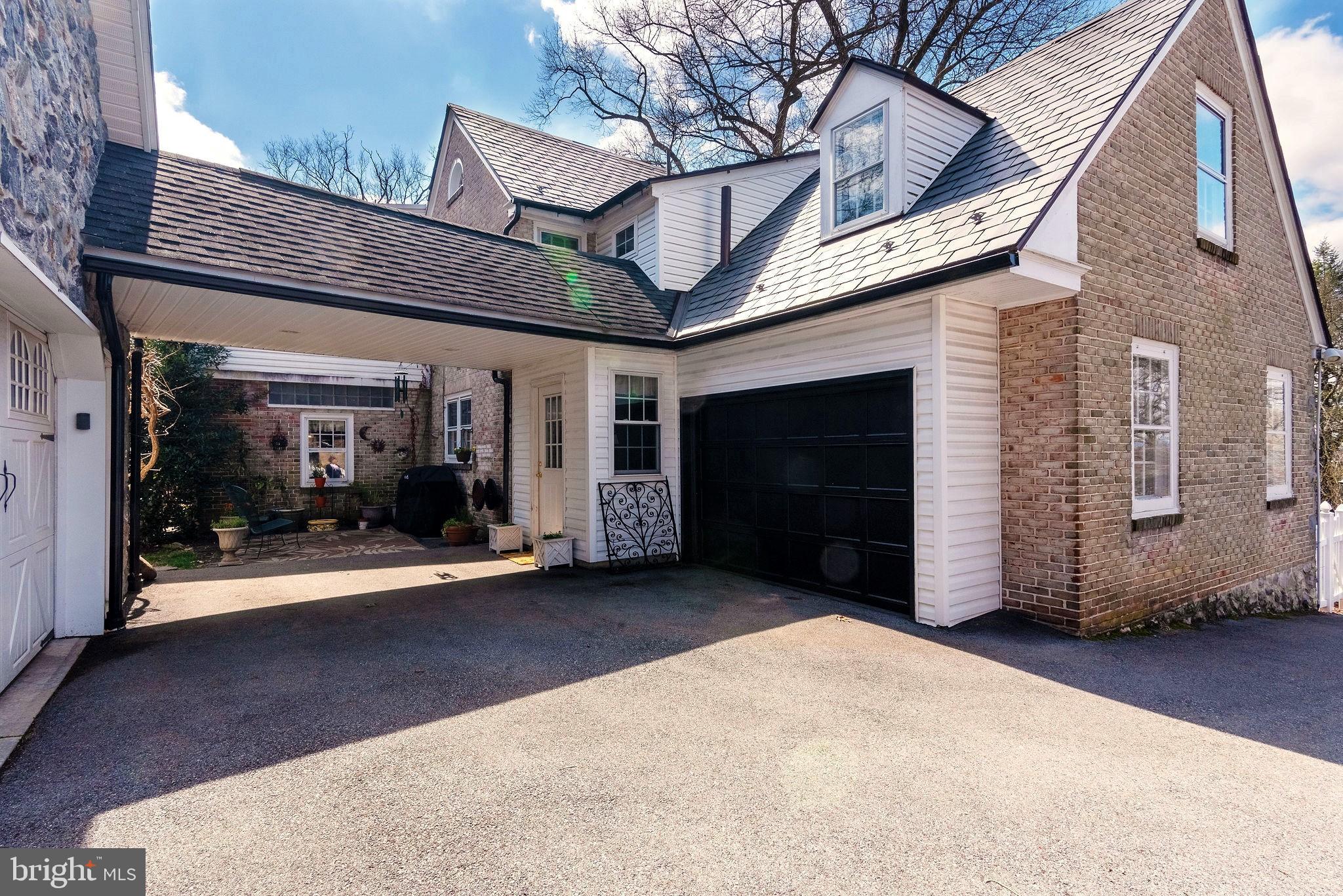 1701 Alsace Road Reading, PA 19604 - Photo 27 of 40 Attached Over-sized One Car Garage