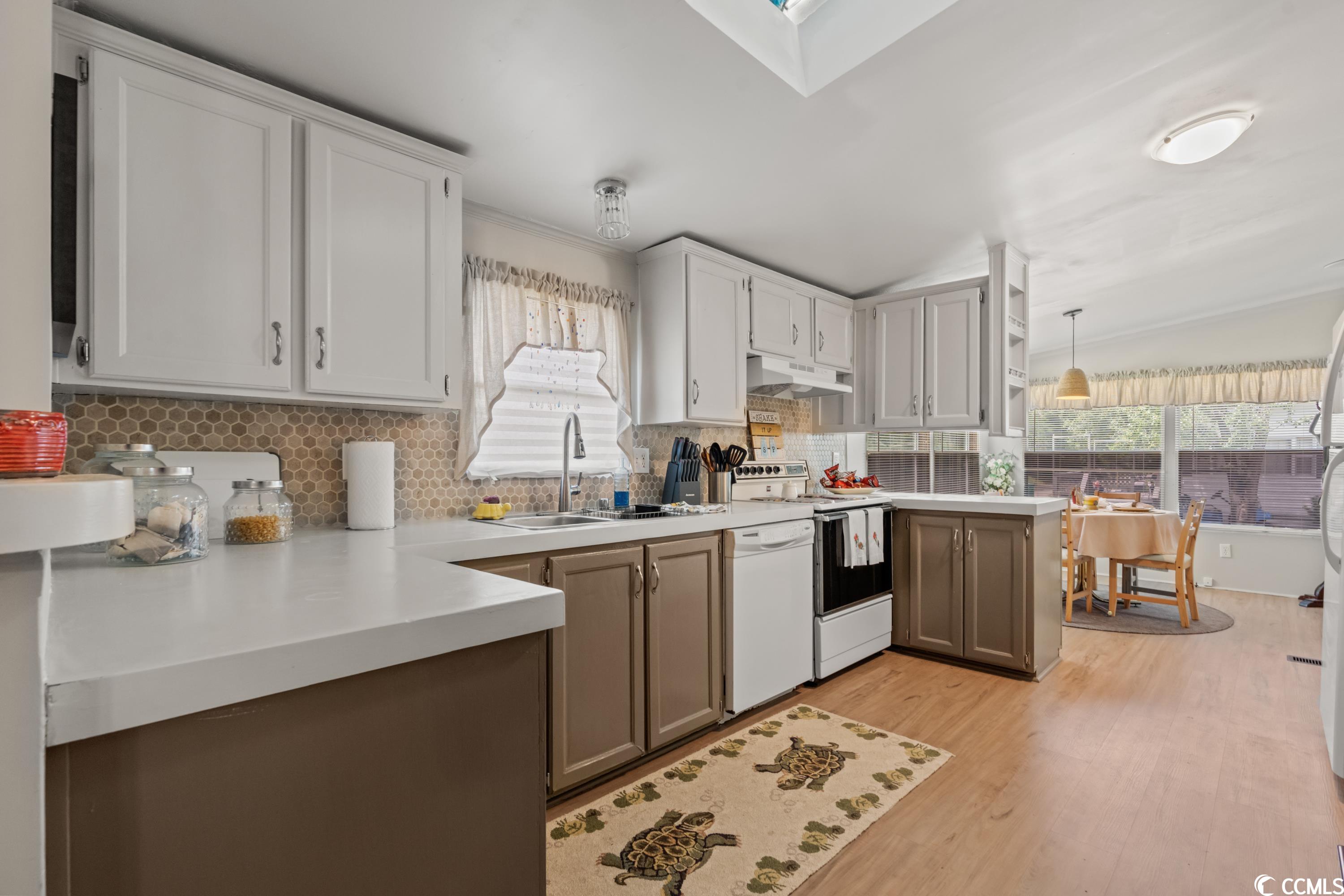 544 Oak Avenue Murrells Inlet, SC 29576 - Photo 15 of 40 Gallery Image 15