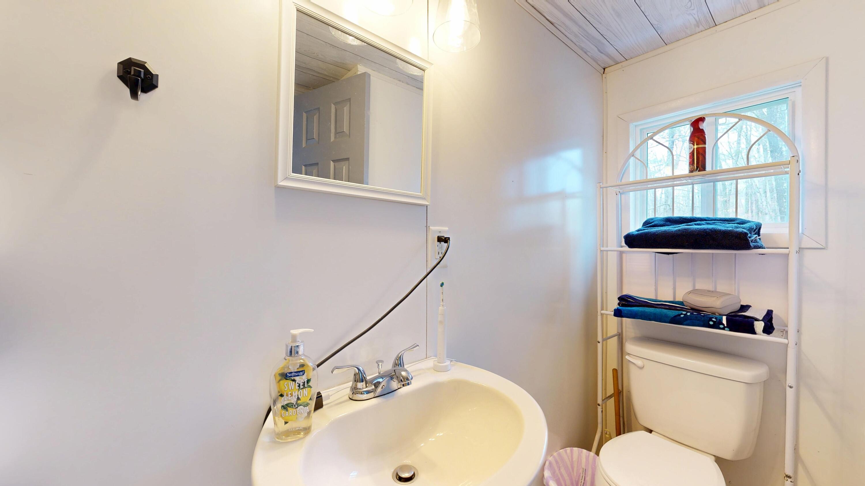501 Sodom Road Norway, ME 04268 - Photo 37 of 64 Bedroom 2 with bathroom