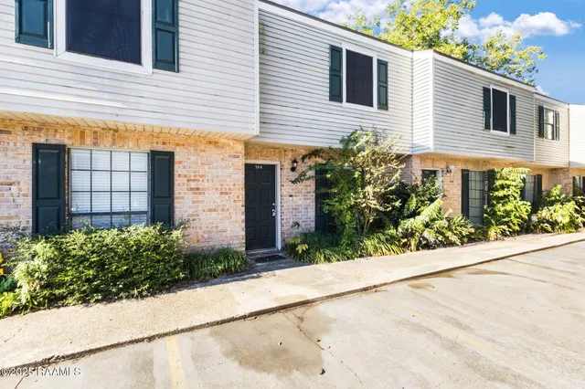 $110,000 | 100 Winchester Drive, Unit 704, Lafayette, LA 70506