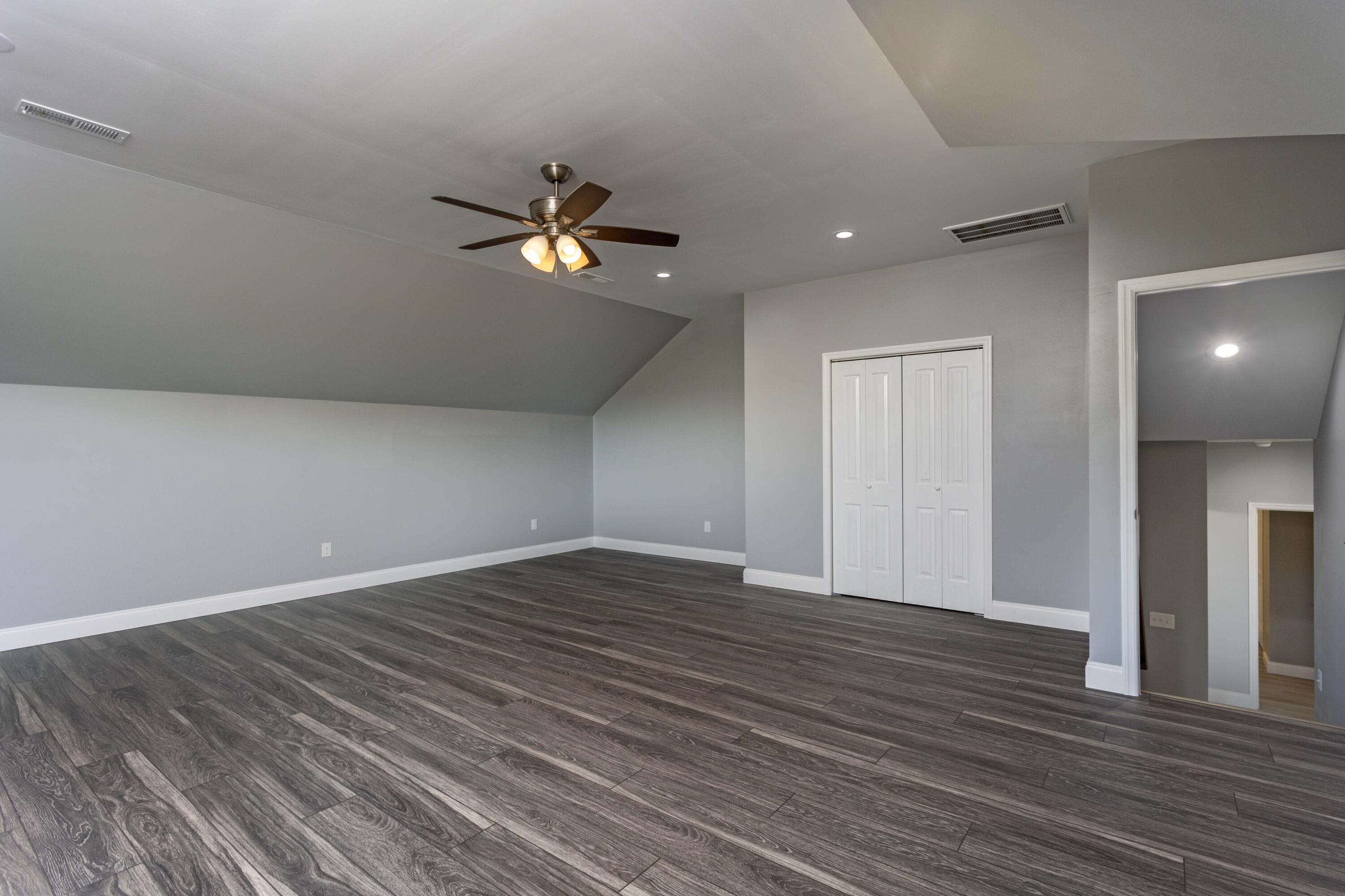 590 Edgewater Street Dayton, TN 37321 - Photo 24 of 31 Upstairs Bedroom