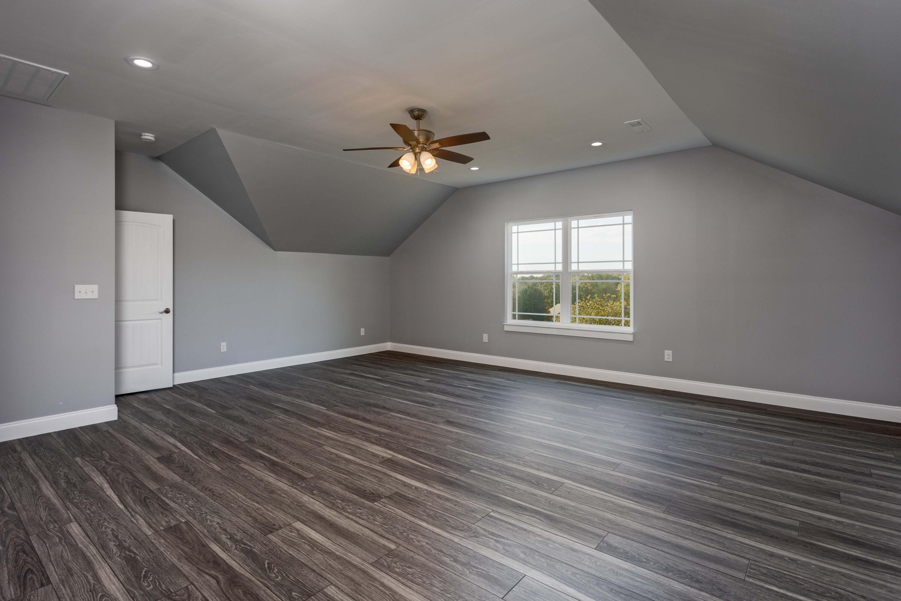 590 Edgewater Street Dayton, TN 37321 - Photo 26 of 31 Upstairs Bedroom