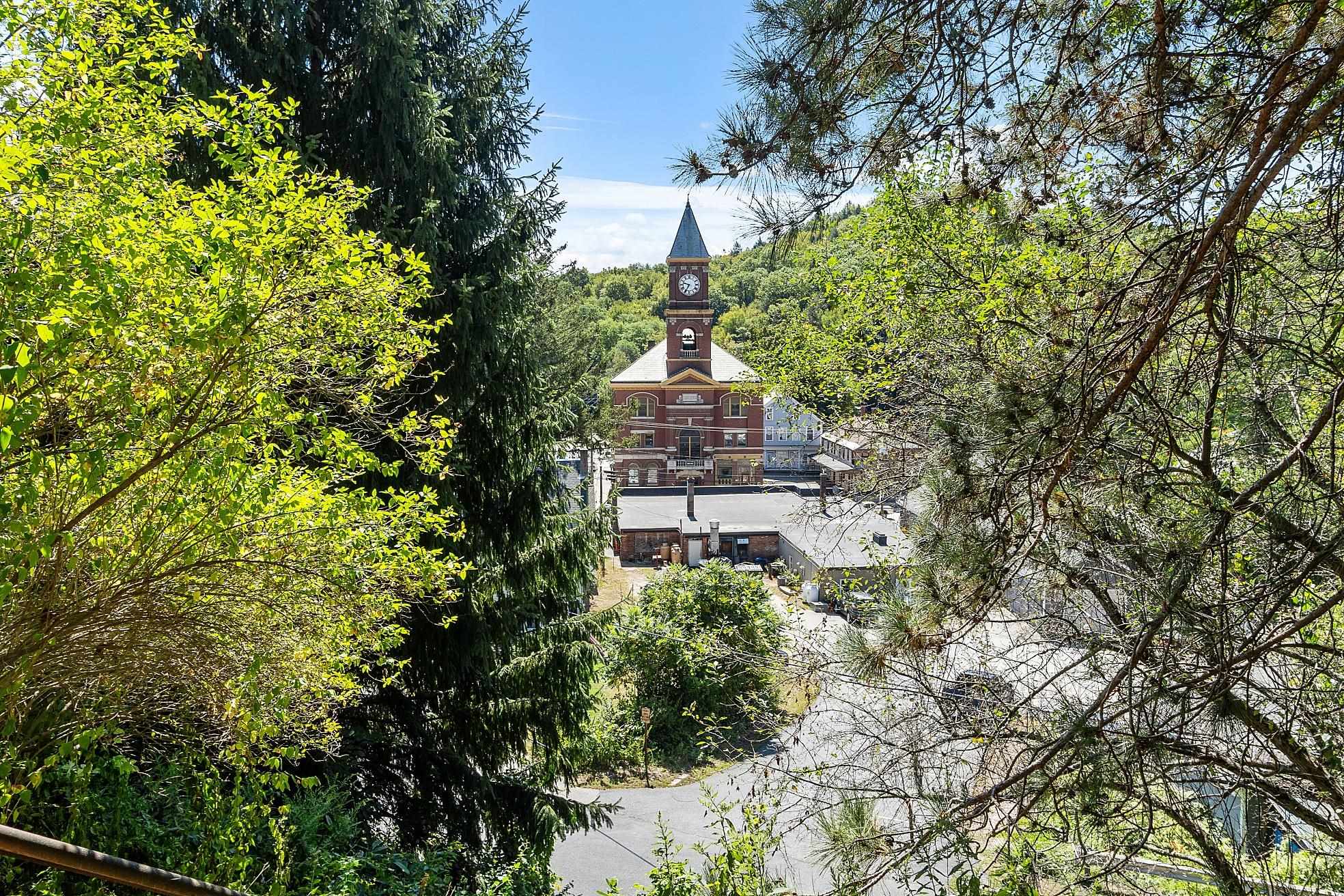 12 Todd Hill Road Hinsdale, NH 03451 - Photo 7 of 36