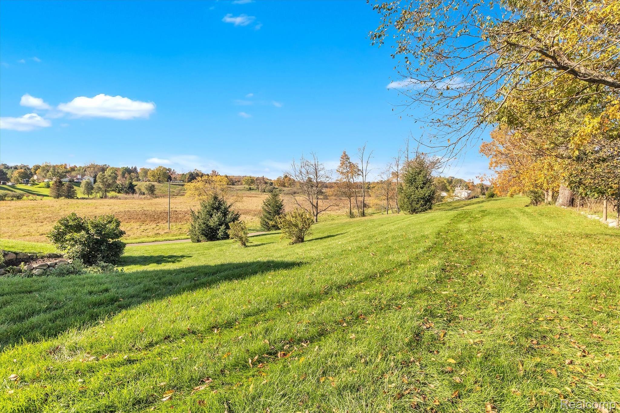 4511 Bull Run Road Gregory, MI 48137 - Photo 42 of 46 44-4511-Bull-Run-WindowStill-Real-Estate-Photography-44.jpg