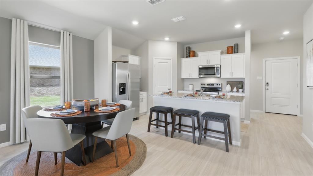 232 Blanco Drive Azle, TX 76020 - Photo 7 of 37