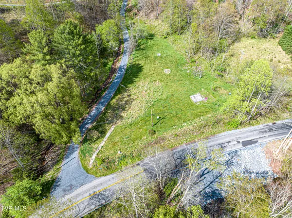 $250,000 | 513 Beadwood Lane, Damascus, VA 24236