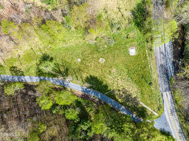 $274,000 | 513 Beadwood Lane, Damascus, VA 24236