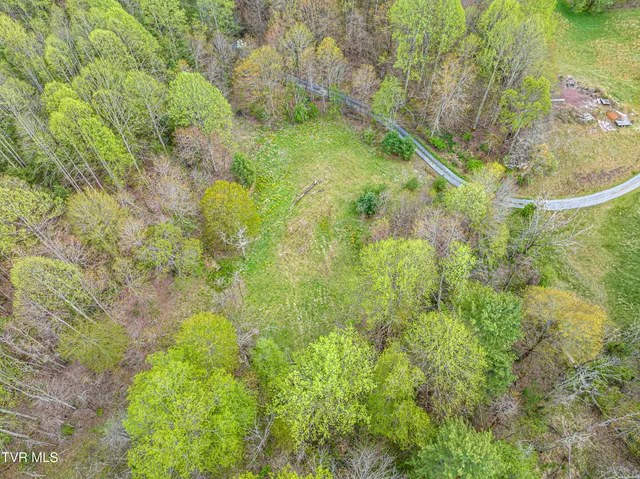 $274,000 | 513 Beadwood Lane, Damascus, VA 24236