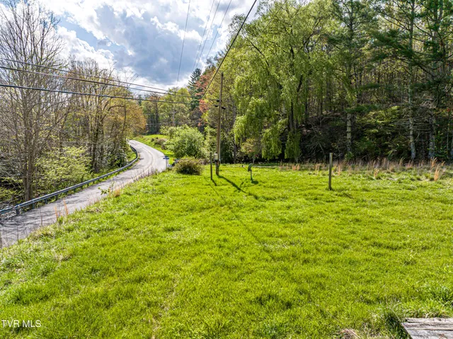 $274,000 | 513 Beadwood Lane, Damascus, VA 24236