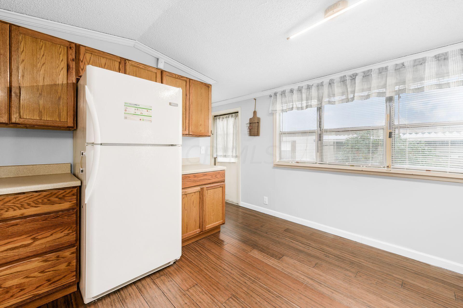 465 Chambersburg Road Columbus, OH 43207 - Photo 10 of 21 Kitchen