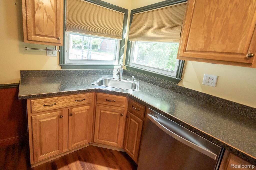 18064 Reed Street Melvindale, MI 48122 - Photo 18 of 41