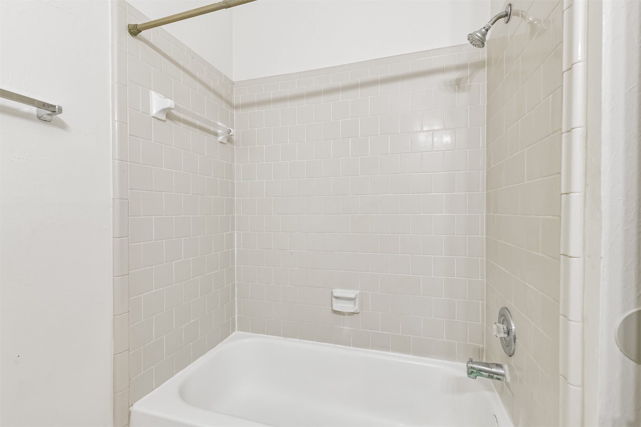 13626 Cedar Point Drive Cypress, TX 77429 - Photo 26 of 34 a bathroom with a white bath tub