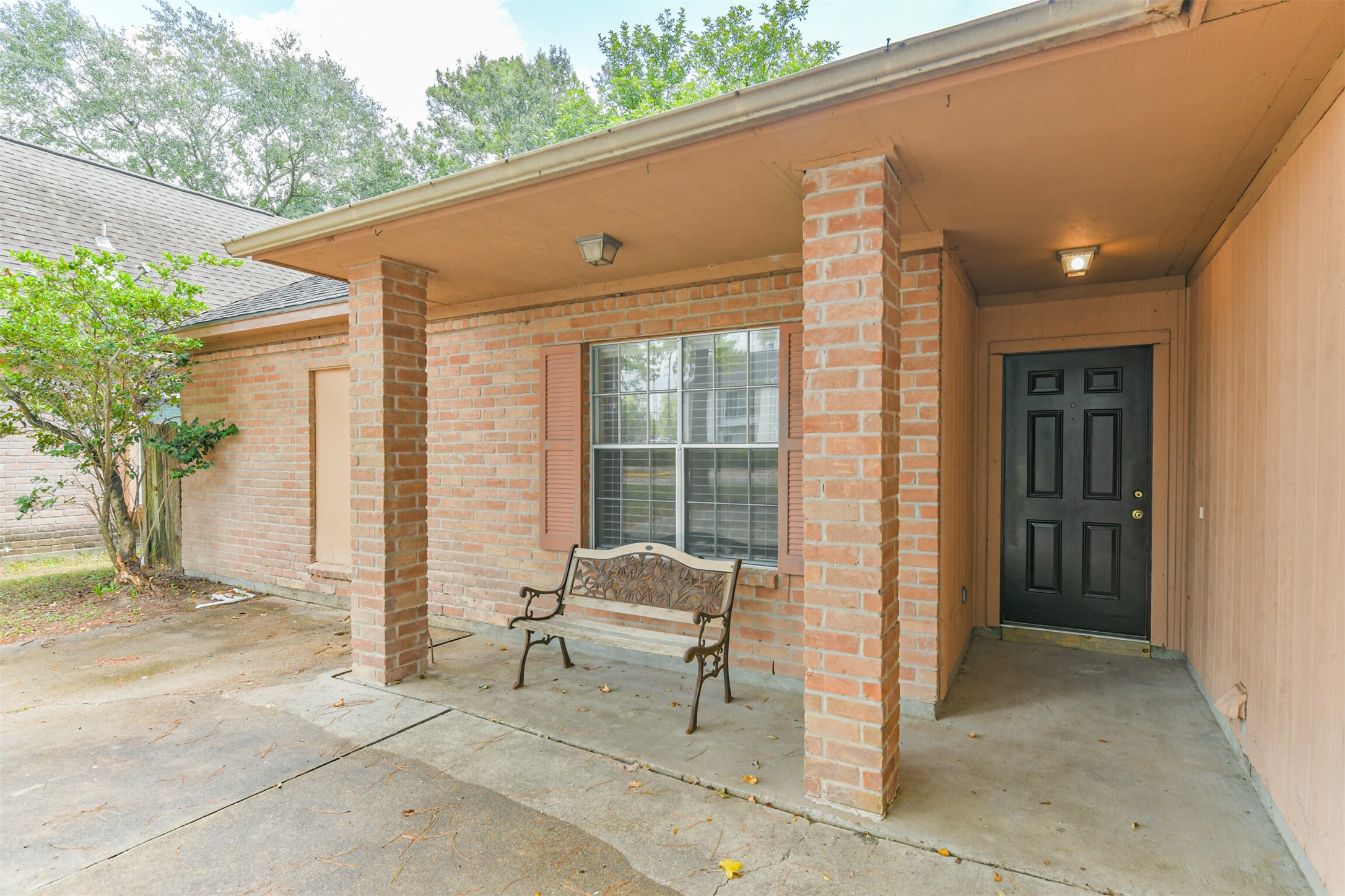 13626 Cedar Point Drive Cypress, TX 77429 - Photo 34 of 34 a backyard of a house with a fountain and a large tree