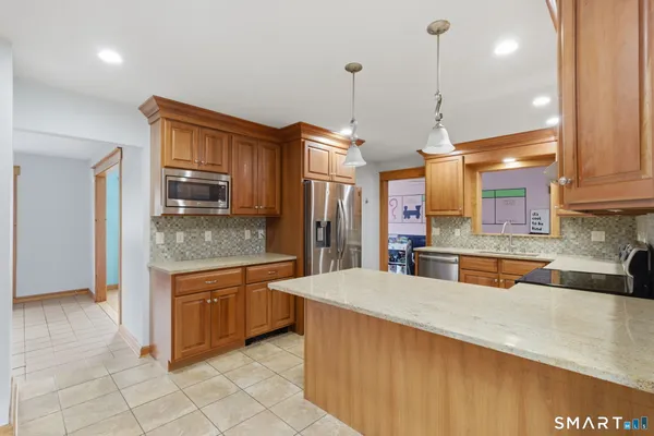 $549,900 | 89 Anne Road, Southington, CT 06479