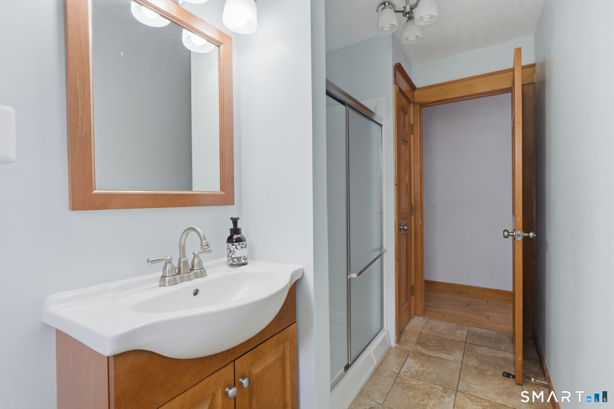 89 Anne Road Southington, CT 06479 - Photo 10 of 40